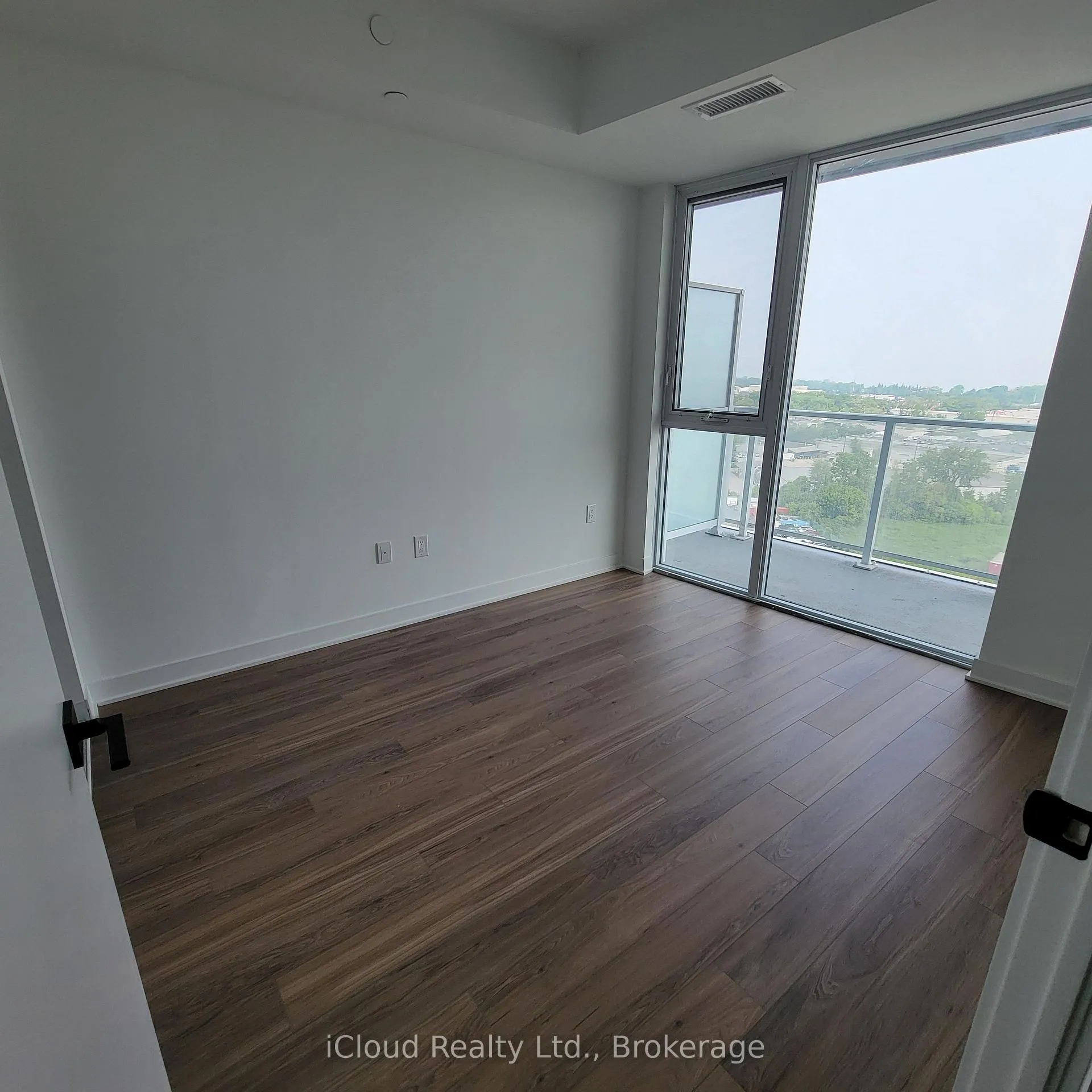 Photo 7 of Unit 1415, 2782 Barton Street E, Hamilton, Riverdale — HOMEH