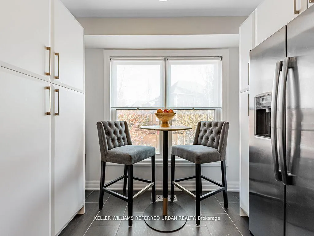 Photo 11 of 48 Wyatt Lane, Aurora, Bayview Wellington — HOMEH
