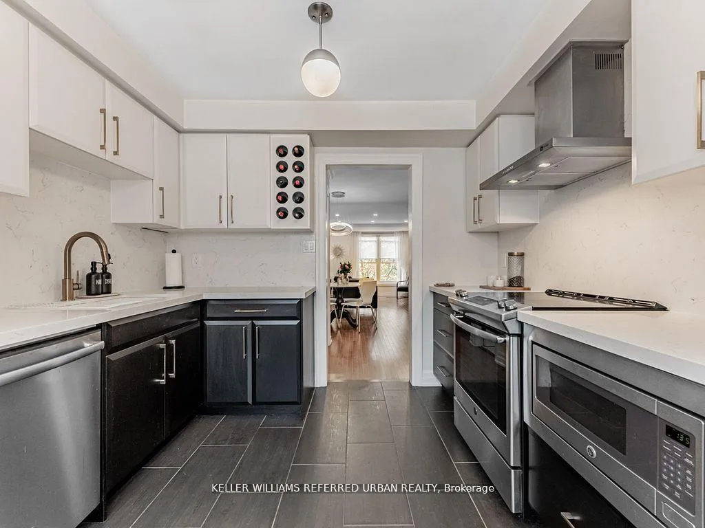 Photo 12 of 48 Wyatt Lane, Aurora, Bayview Wellington — HOMEH