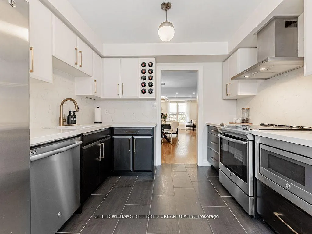 Photo 13 of 48 Wyatt Lane, Aurora, Bayview Wellington — HOMEH