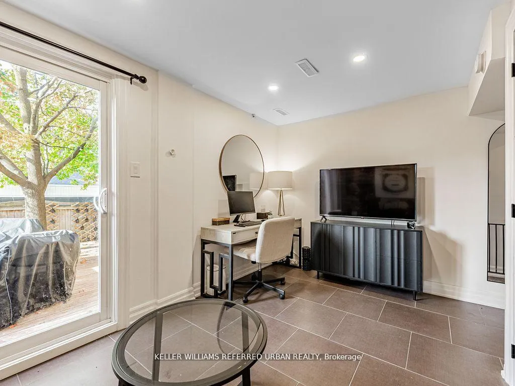Photo 16 of 48 Wyatt Lane, Aurora, Bayview Wellington — HOMEH