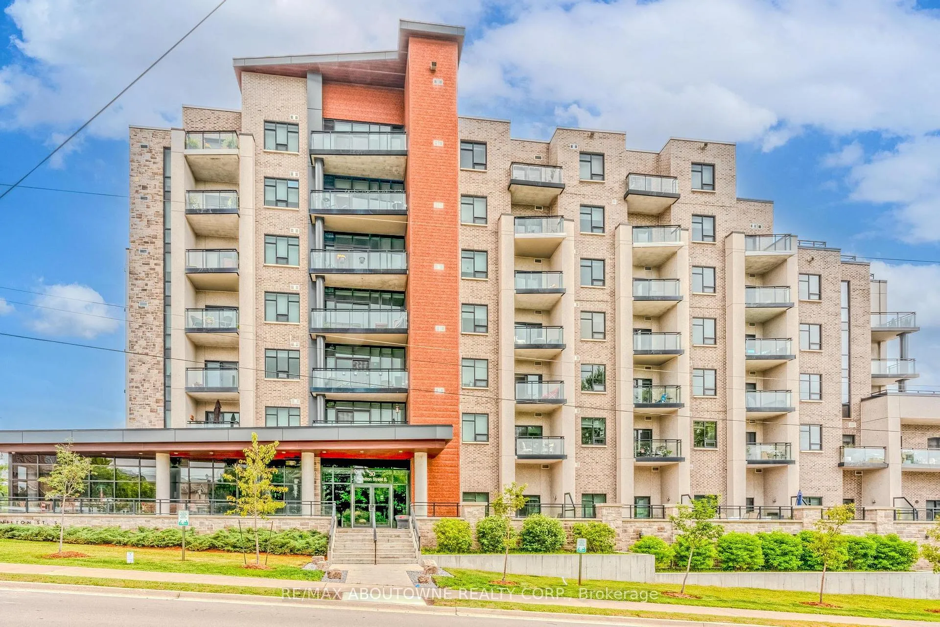Front of Unit 404, 30 Hamilton Street S