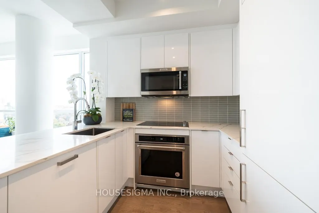 Photo 3 of Unit 1304, 181 Bedford Road, Toronto, The Annex — HOMEH