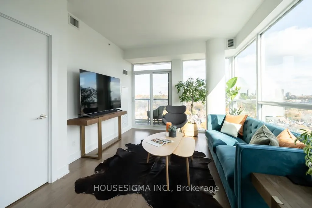 Photo 6 of Unit 1304, 181 Bedford Road, Toronto, The Annex — HOMEH