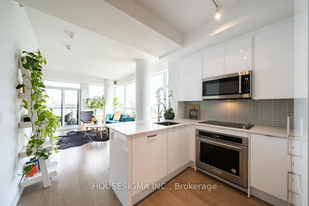 Photo 11 of Unit 1304, 181 Bedford Road, Toronto, The Annex — HOMEH