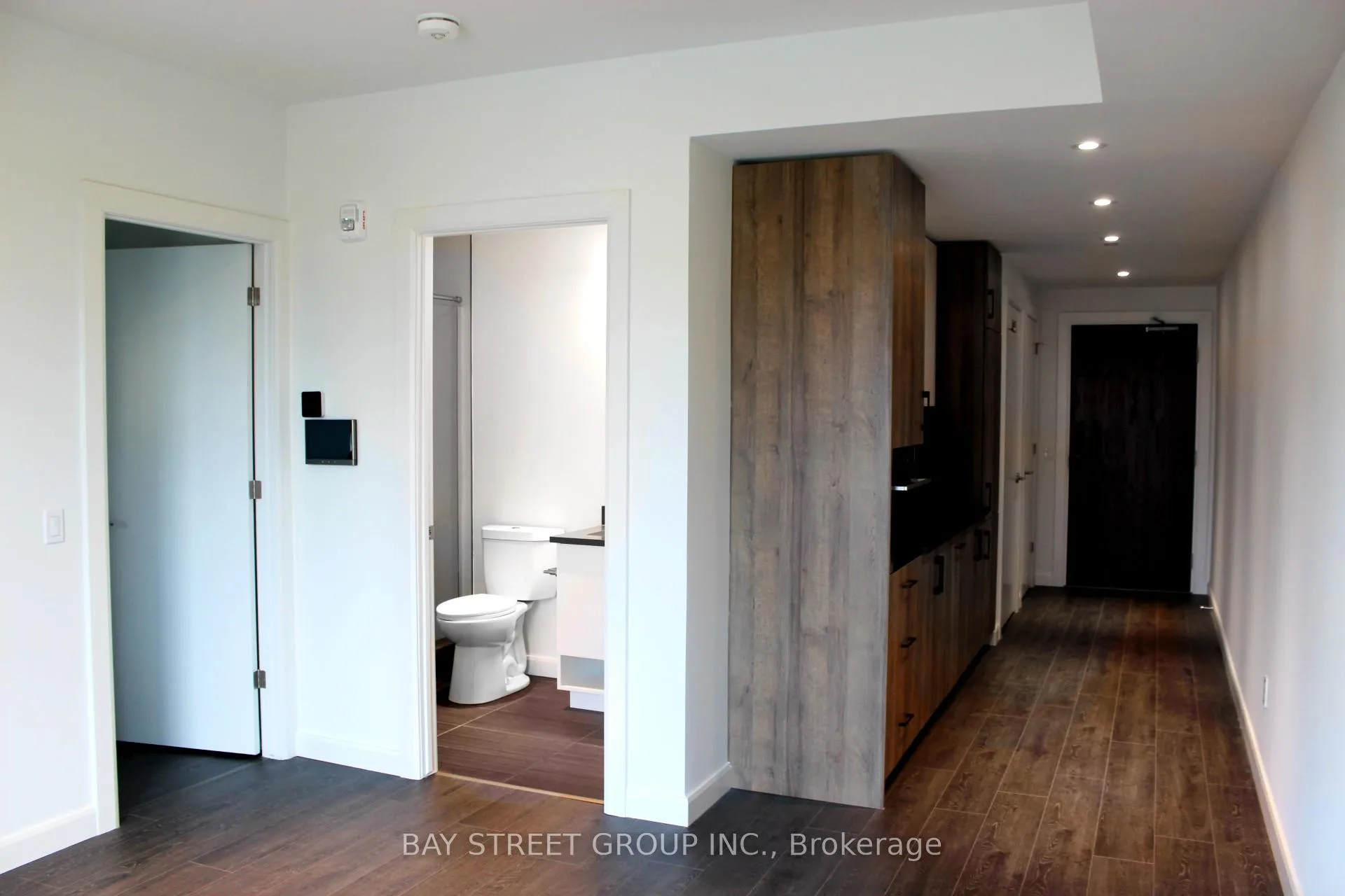 Photo 11 of Unit 404, 741 King Street W, Kitchener, KW Hospital — HOMEH