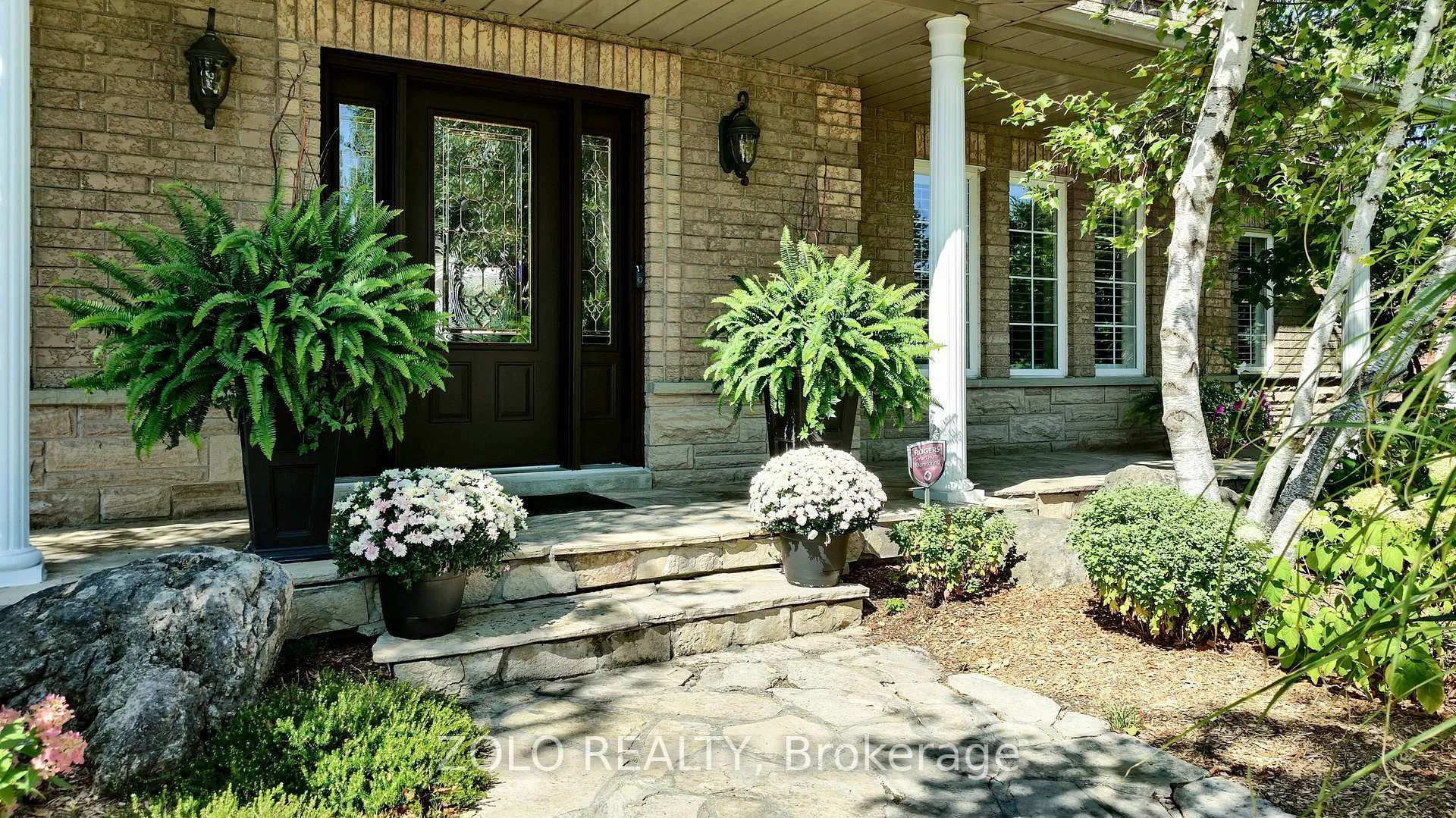 Photo 8 of 6 Massari Street, Caledon, Caledon Village — HOMEH