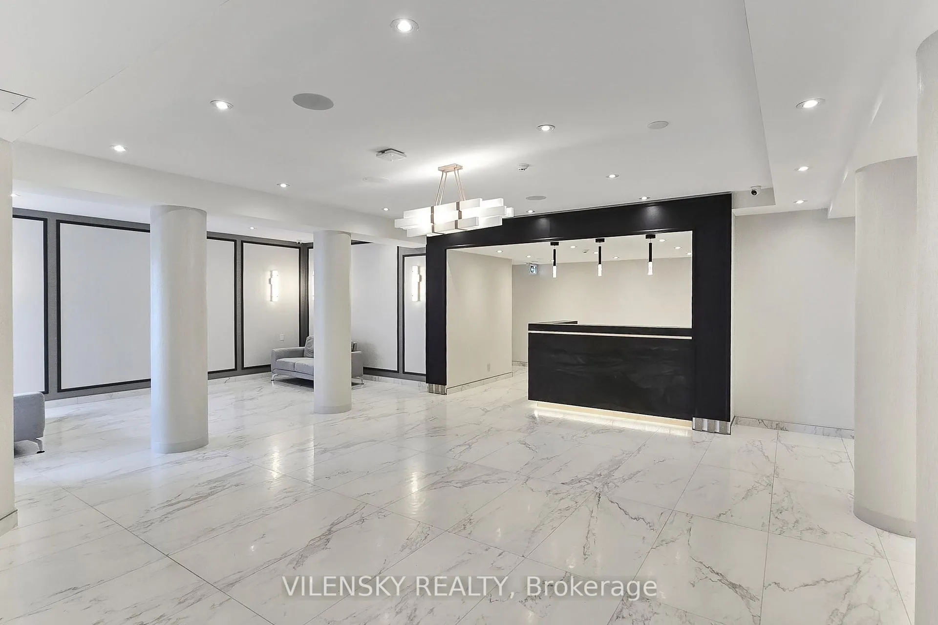 Photo 2 of Unit 514, 7460 Bathurst Street, Vaughan, Brownridge — HOMEH