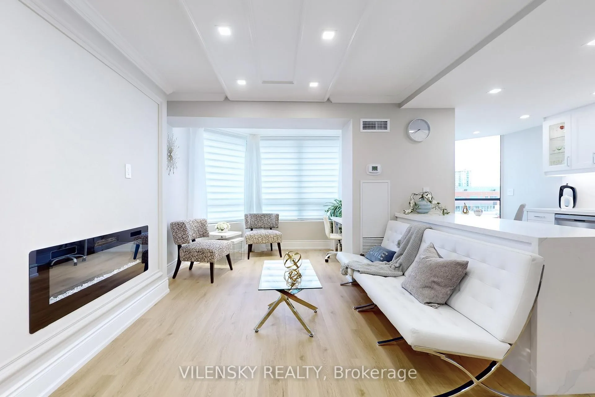 Photo 5 of Unit 514, 7460 Bathurst Street, Vaughan, Brownridge — HOMEH