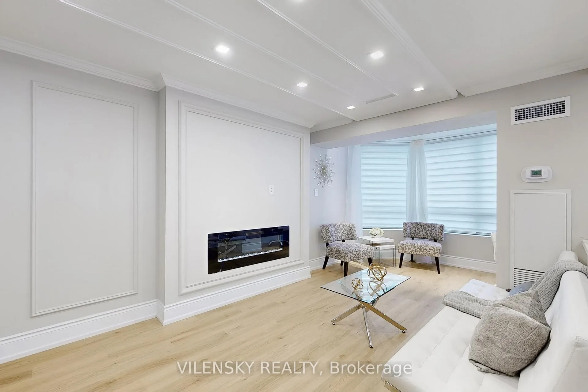 Photo 7 of Unit 514, 7460 Bathurst Street, Vaughan, Brownridge — HOMEH