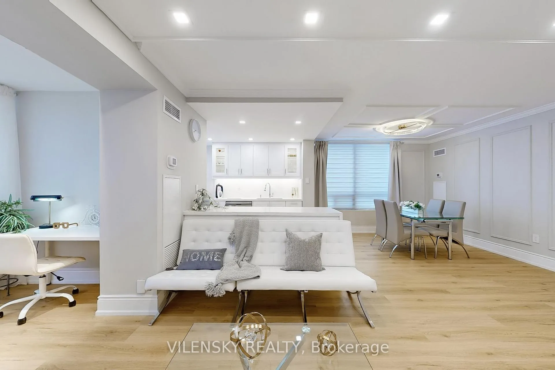 Photo 8 of Unit 514, 7460 Bathurst Street, Vaughan, Brownridge — HOMEH