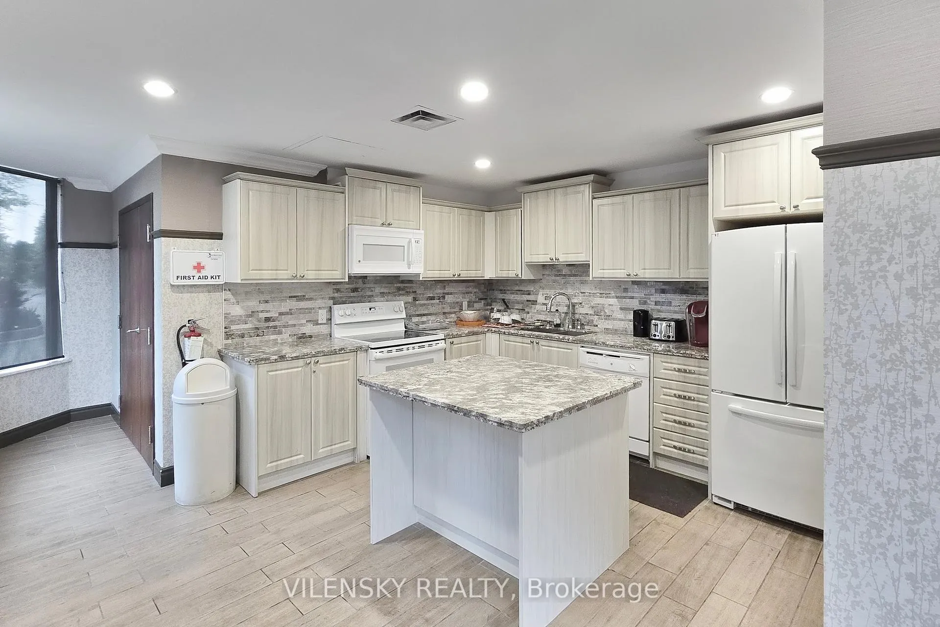 Photo 36 of Unit 514, 7460 Bathurst Street, Vaughan, Brownridge — HOMEH