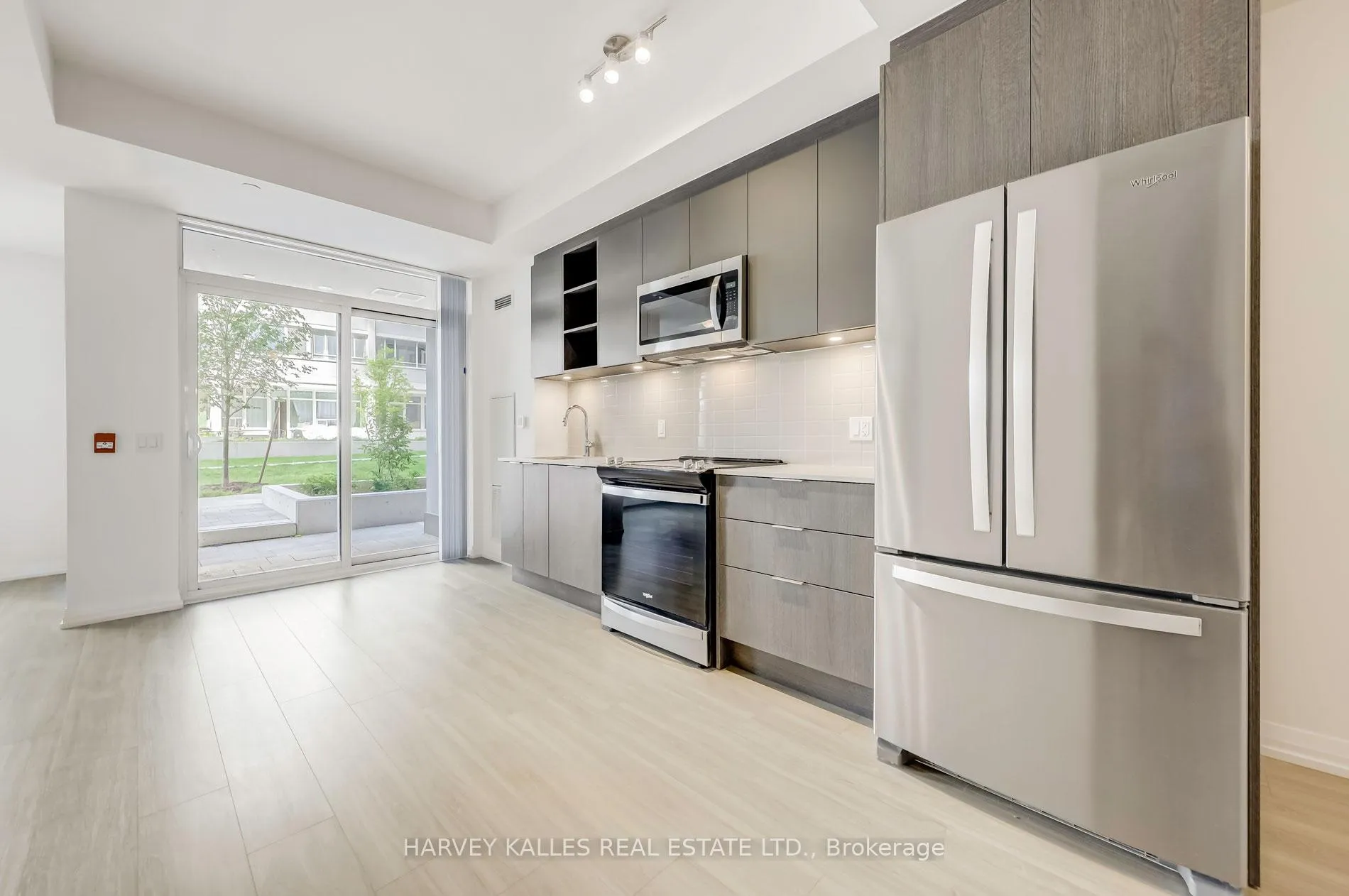 Photo 6 of Unit TH115, 50 Dunfield Avenue, Toronto, Mount Pleasant West — HOMEH