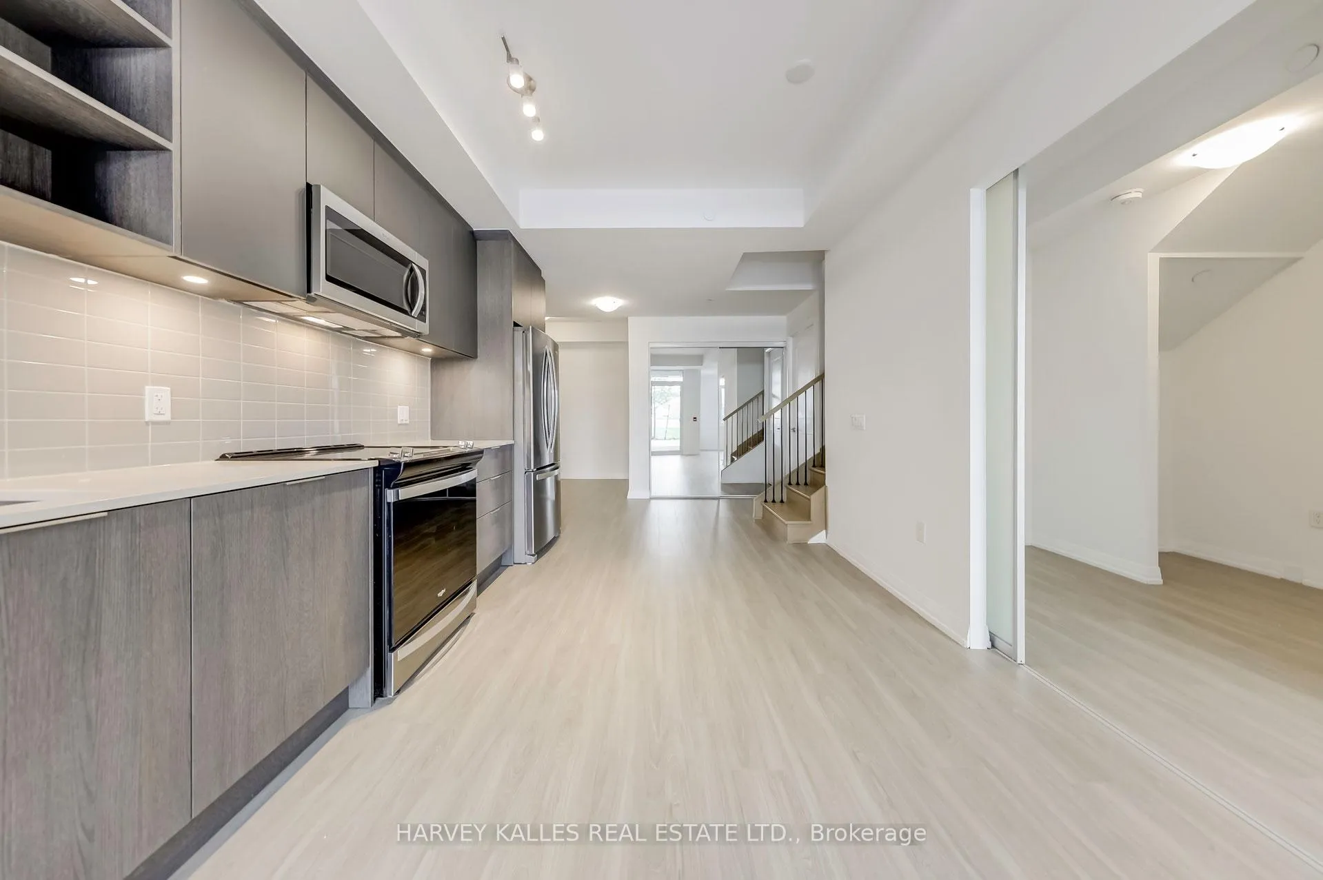 Photo 9 of Unit TH115, 50 Dunfield Avenue, Toronto, Mount Pleasant West — HOMEH