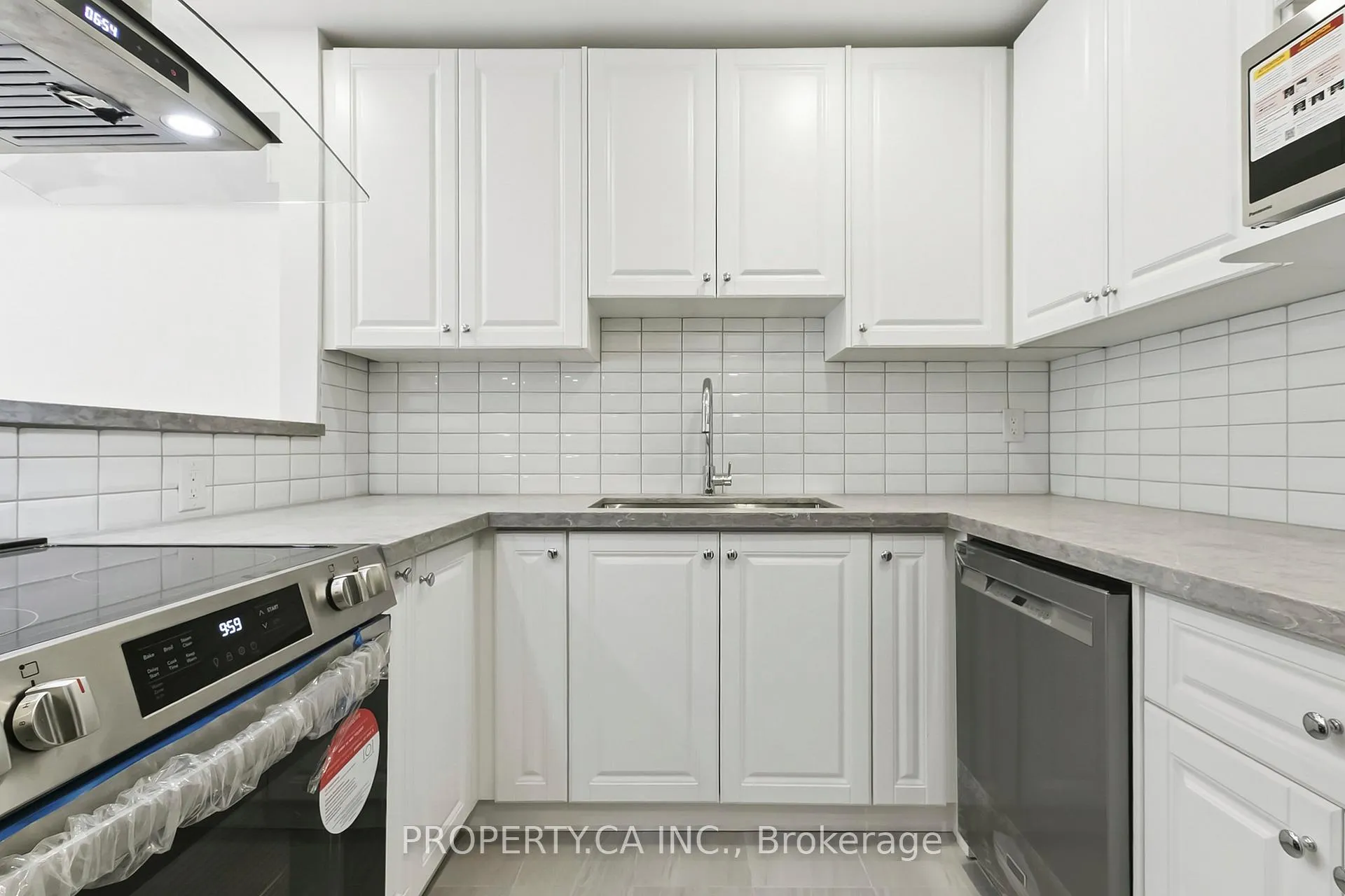 Photo 5 of Unit 29, 1209 Queen Street E, Toronto, South Riverdale — HOMEH