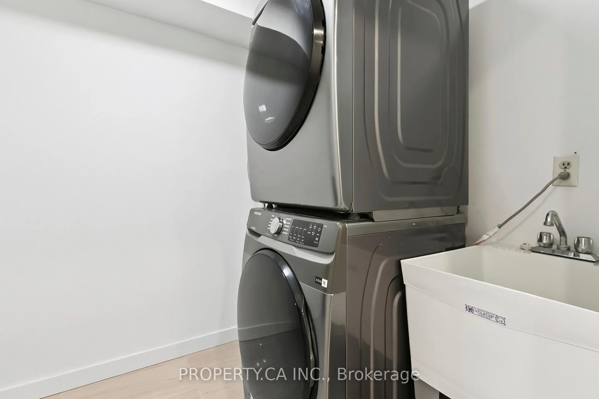 Photo 17 of Unit 29, 1209 Queen Street E, Toronto, South Riverdale — HOMEH