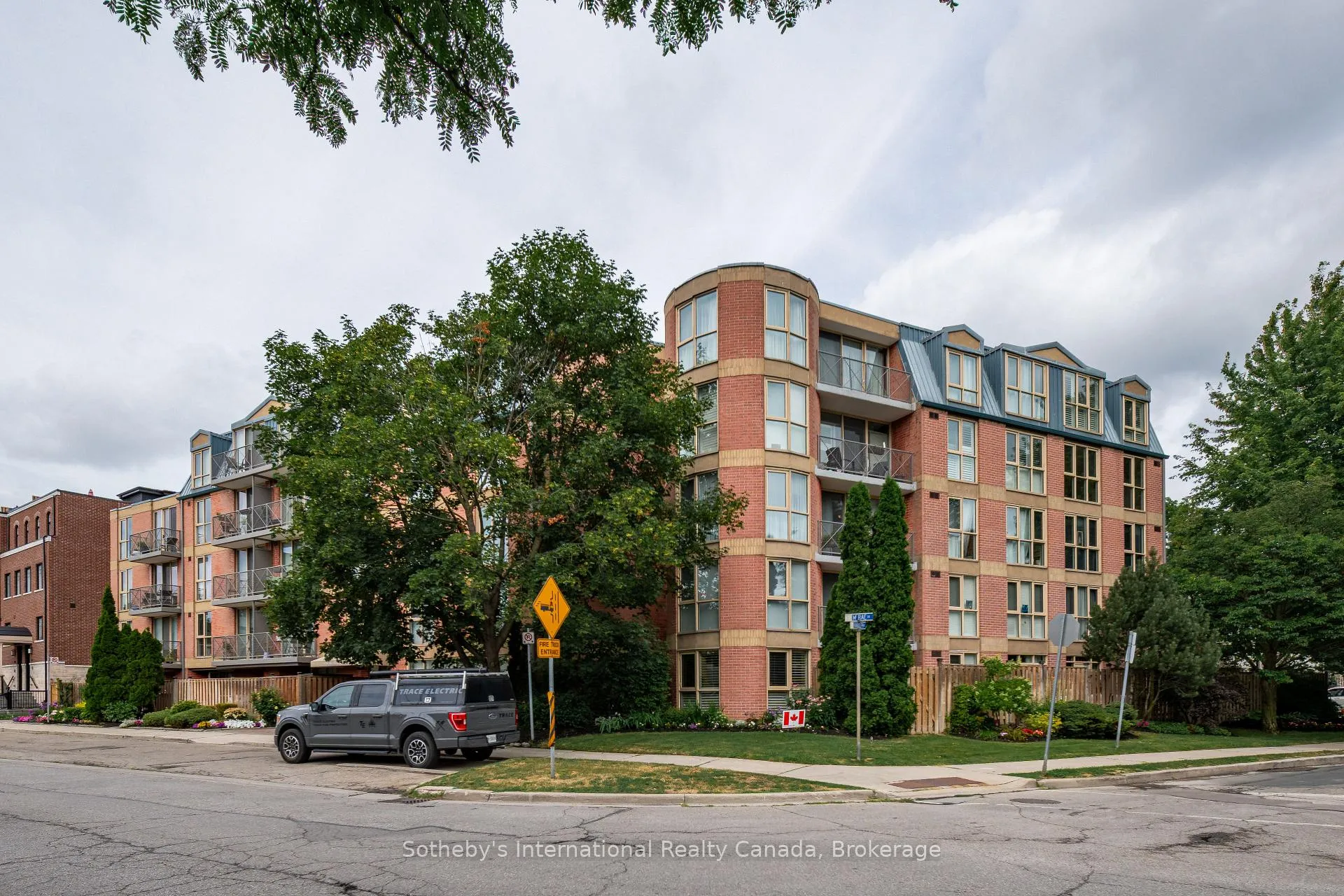 Photo 2 of Unit 508, 356 McRae Drive, Toronto, Leaside — HOMEH