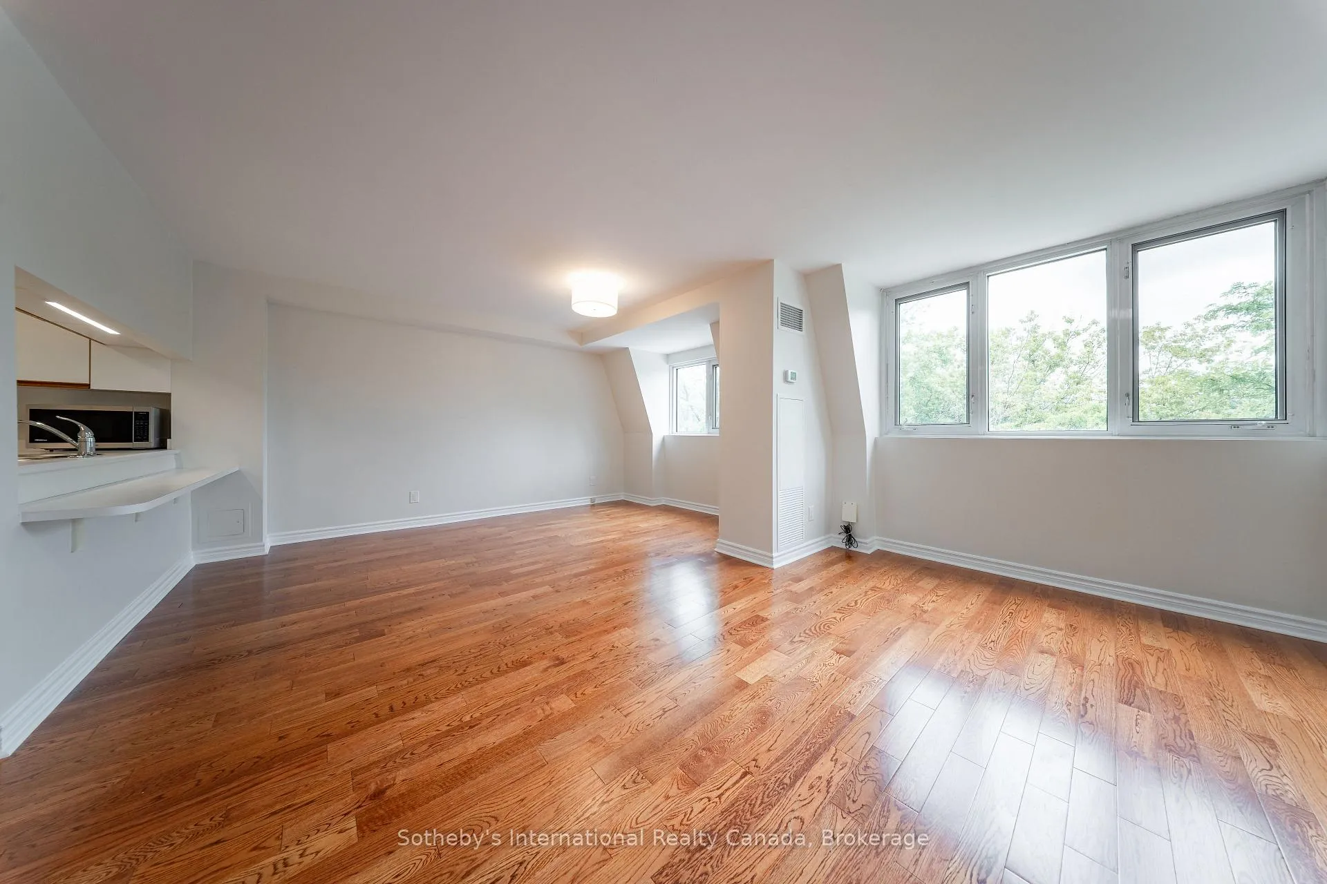 Photo 7 of Unit 508, 356 McRae Drive, Toronto, Leaside — HOMEH
