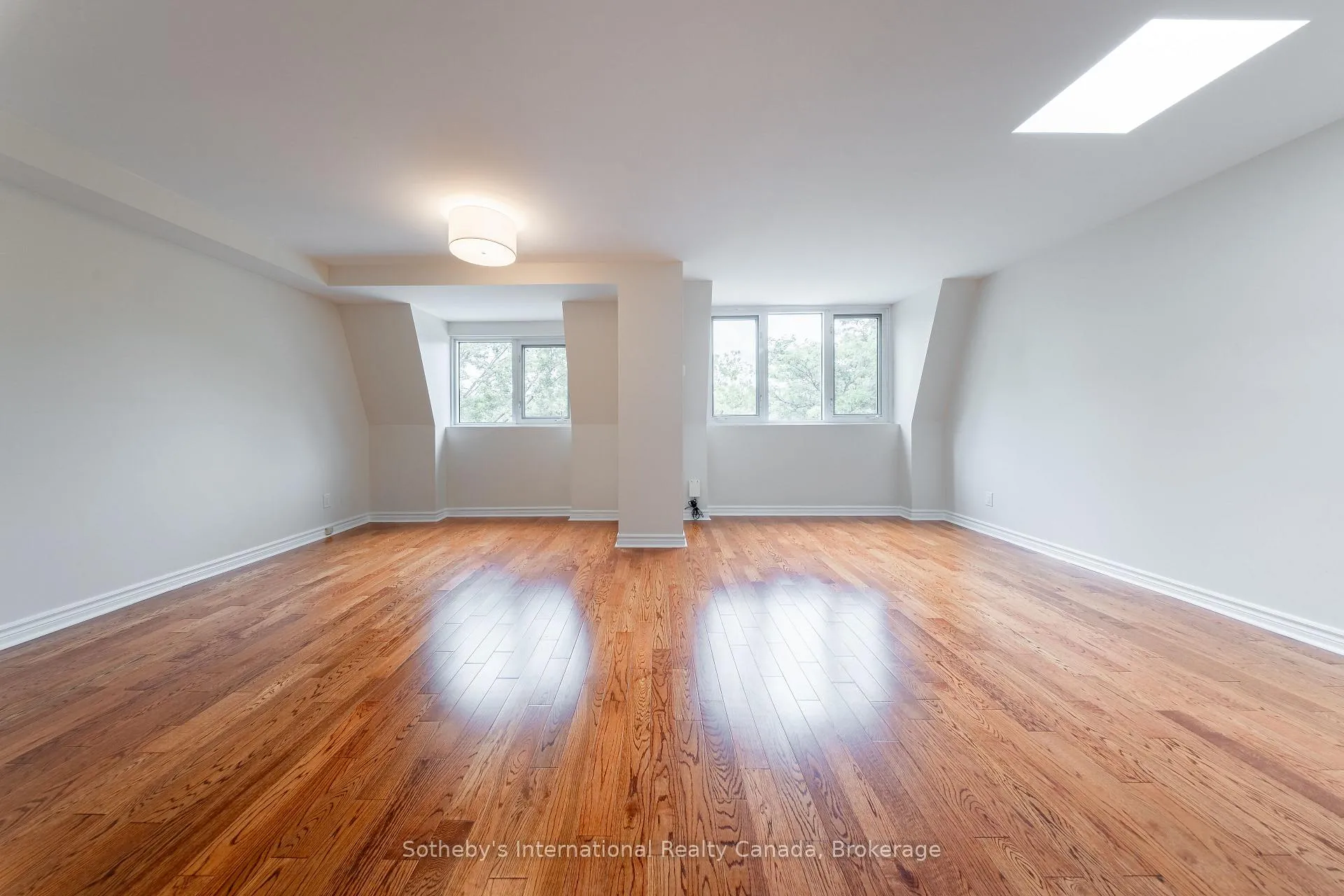 Photo 8 of Unit 508, 356 McRae Drive, Toronto, Leaside — HOMEH