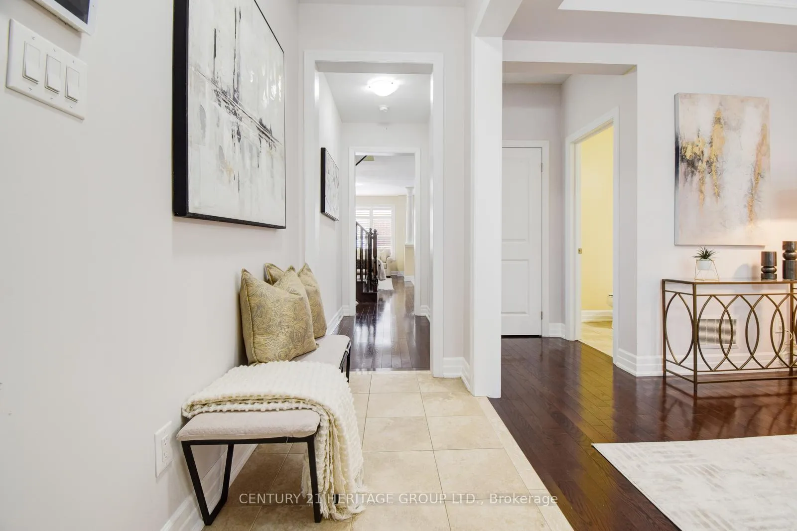 Photo 2 of 55 Alex Campbell Crescent, King, King City — HOMEH