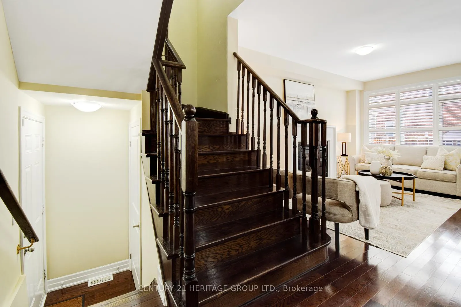 Photo 5 of 55 Alex Campbell Crescent, King, King City — HOMEH