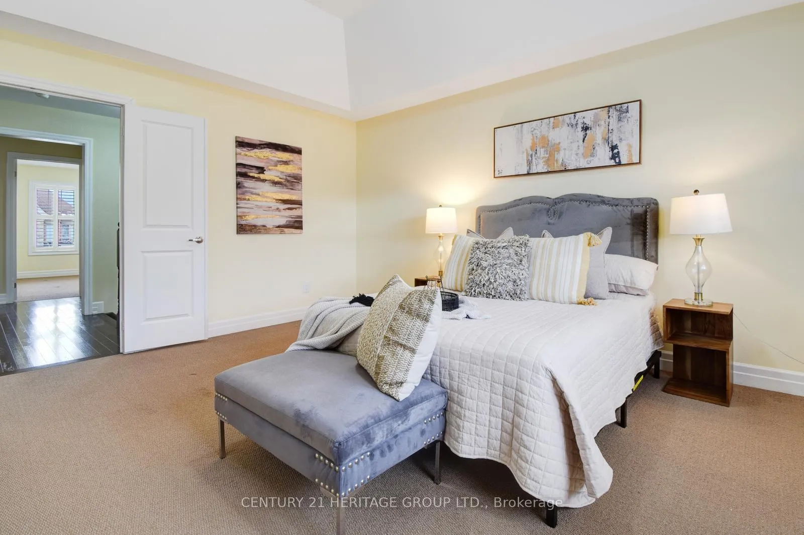 Photo 13 of 55 Alex Campbell Crescent, King, King City — HOMEH