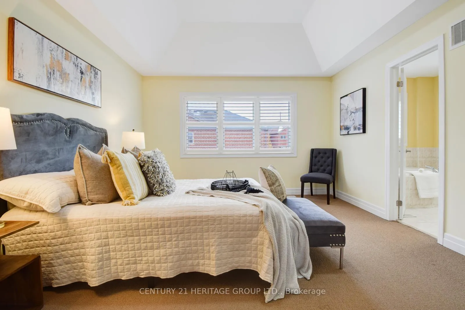 Photo 14 of 55 Alex Campbell Crescent, King, King City — HOMEH