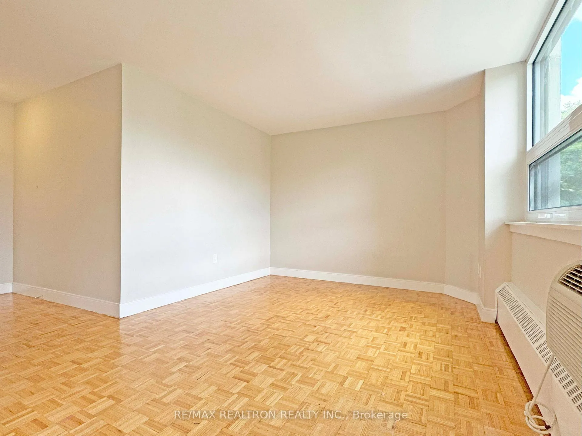 Photo 2 of Unit 306, 485 Huron Street, Toronto, The Annex — HOMEH