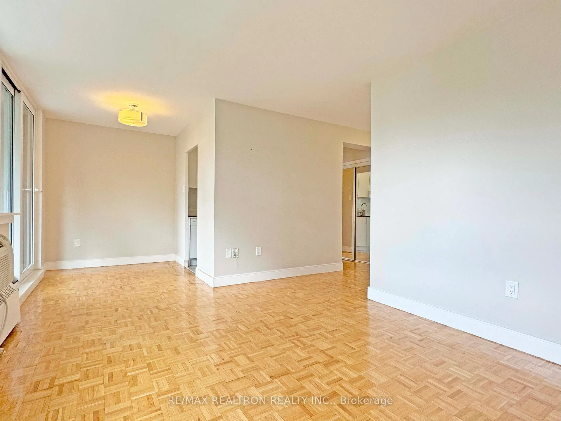 Photo 6 of Unit 306, 485 Huron Street, Toronto, The Annex — HOMEH
