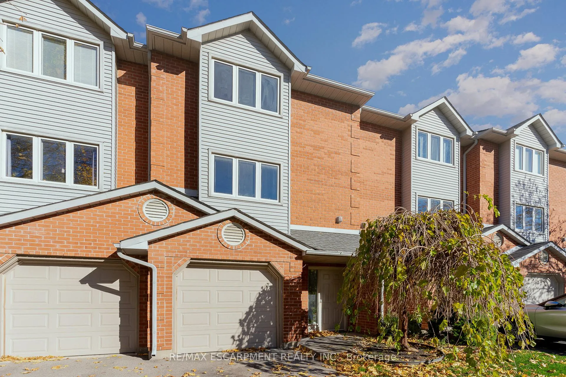 Front of Unit 18, 72 Stone Church Road W