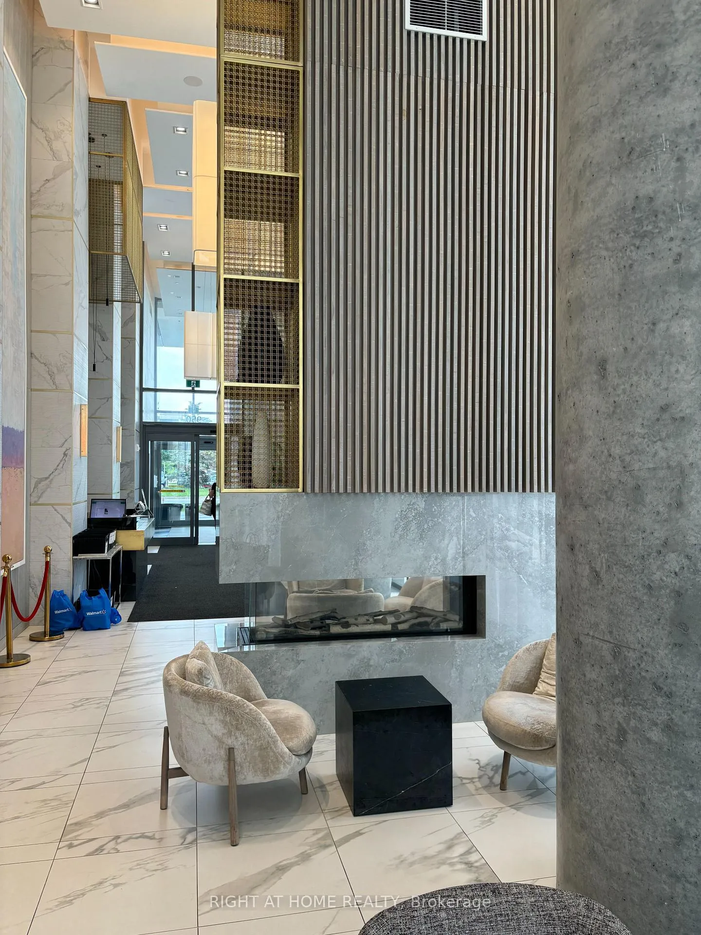 Photo 3 of Unit PH-11, 950 Portage Parkway, Vaughan, Vaughan Corporate Centre — HOMEH
