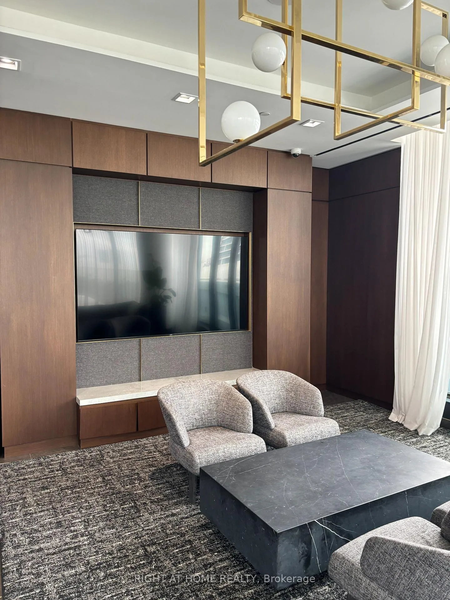 Photo 7 of Unit PH-11, 950 Portage Parkway, Vaughan, Vaughan Corporate Centre — HOMEH