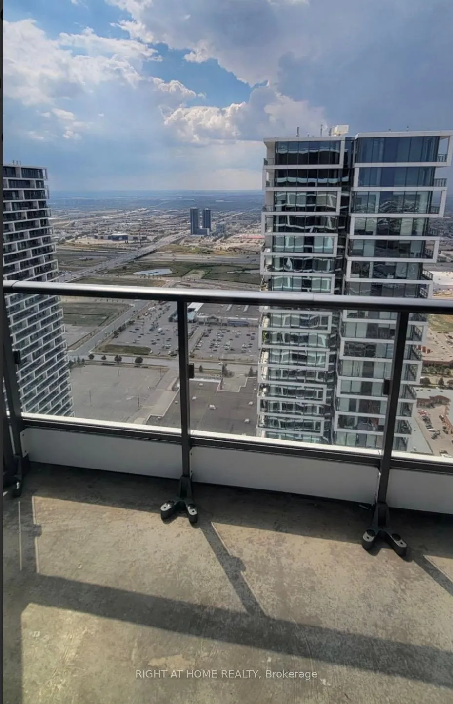 Photo 12 of Unit PH-11, 950 Portage Parkway, Vaughan, Vaughan Corporate Centre — HOMEH