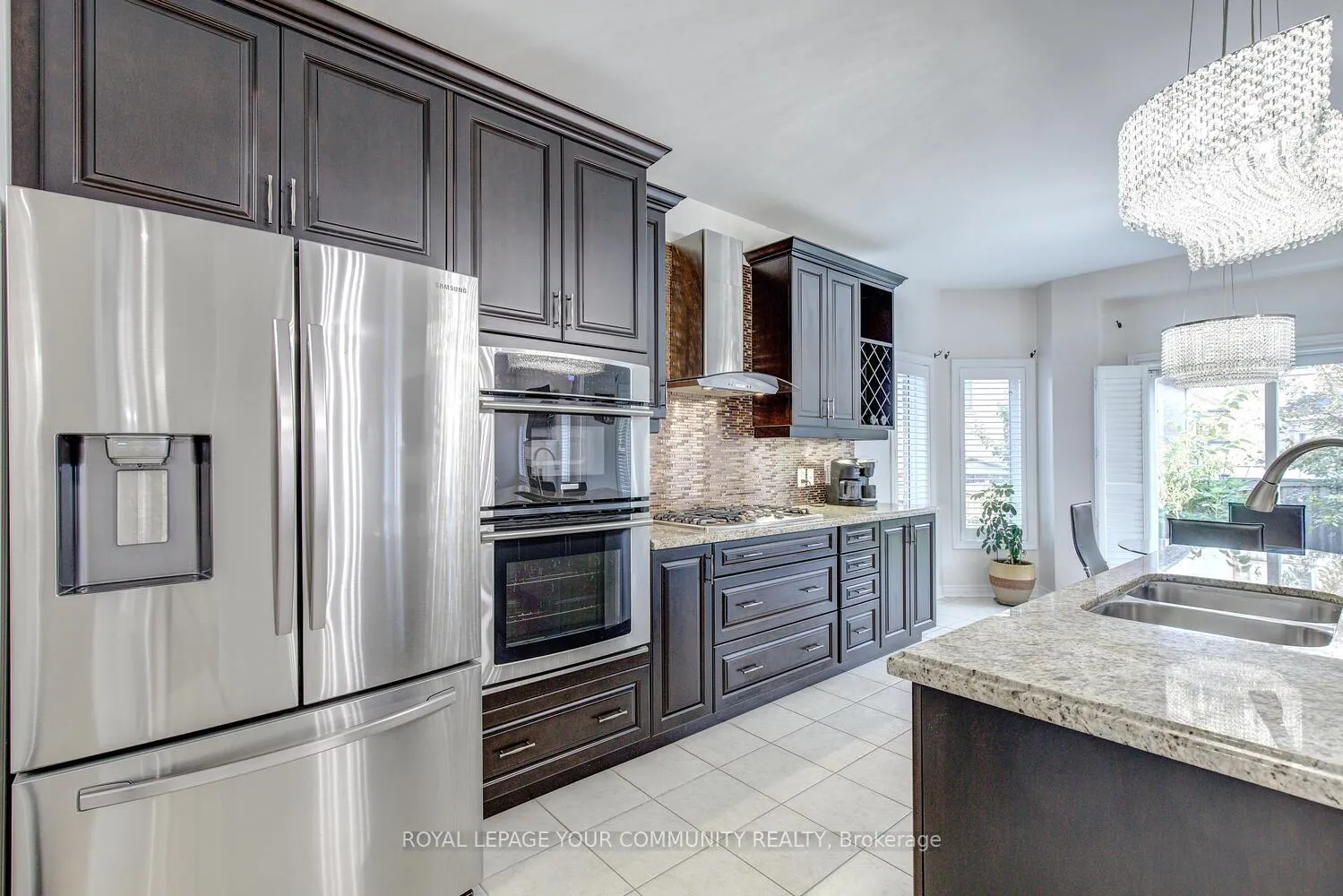 Photo 4 of 23 Barletta Drive, Vaughan, Patterson — HOMEH