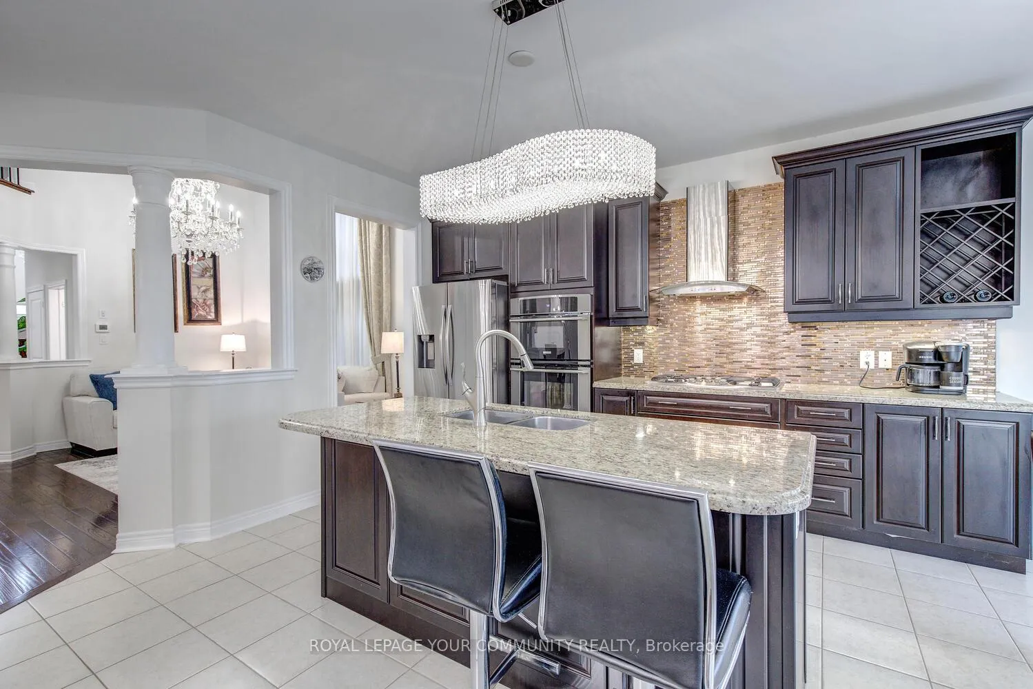 Photo 15 of 23 Barletta Drive, Vaughan, Patterson — HOMEH