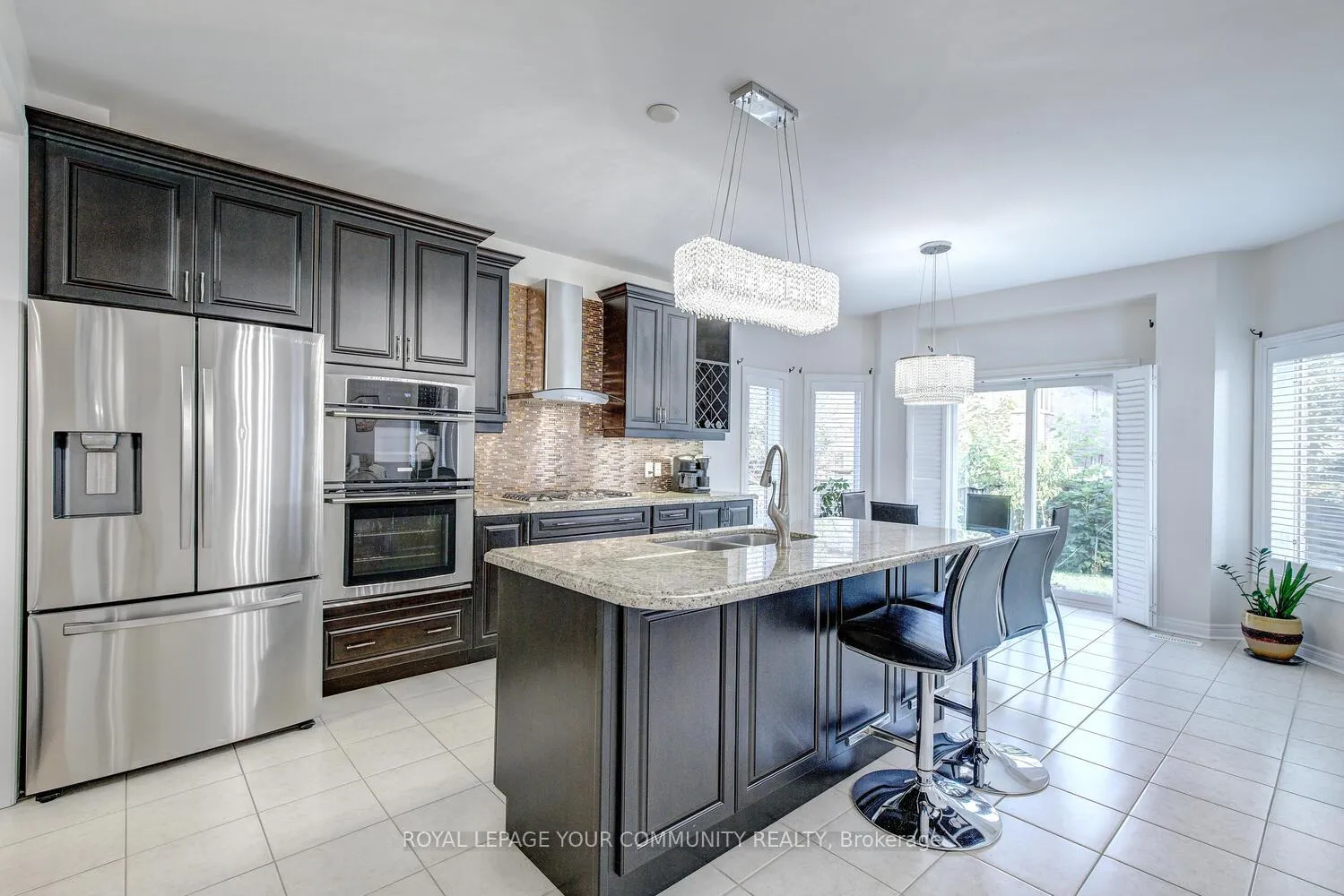 Photo 17 of 23 Barletta Drive, Vaughan, Patterson — HOMEH