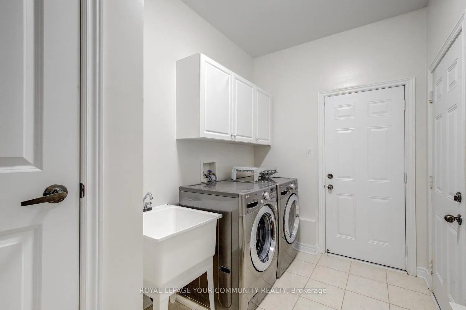 Photo 21 of 23 Barletta Drive, Vaughan, Patterson — HOMEH