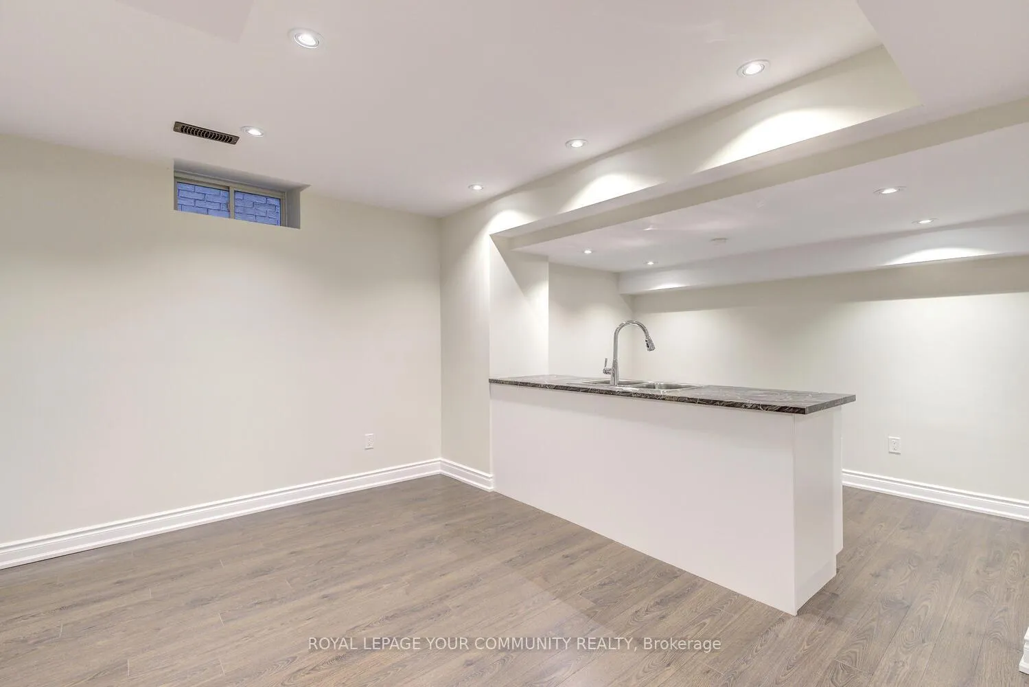 Photo 34 of 23 Barletta Drive, Vaughan, Patterson — HOMEH