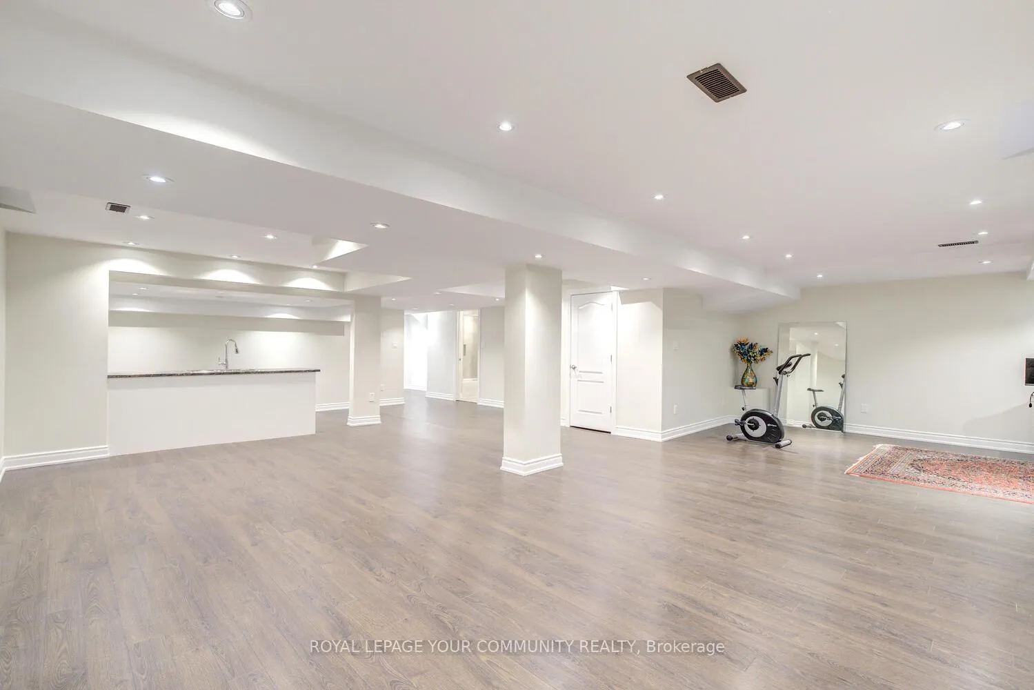 Photo 35 of 23 Barletta Drive, Vaughan, Patterson — HOMEH