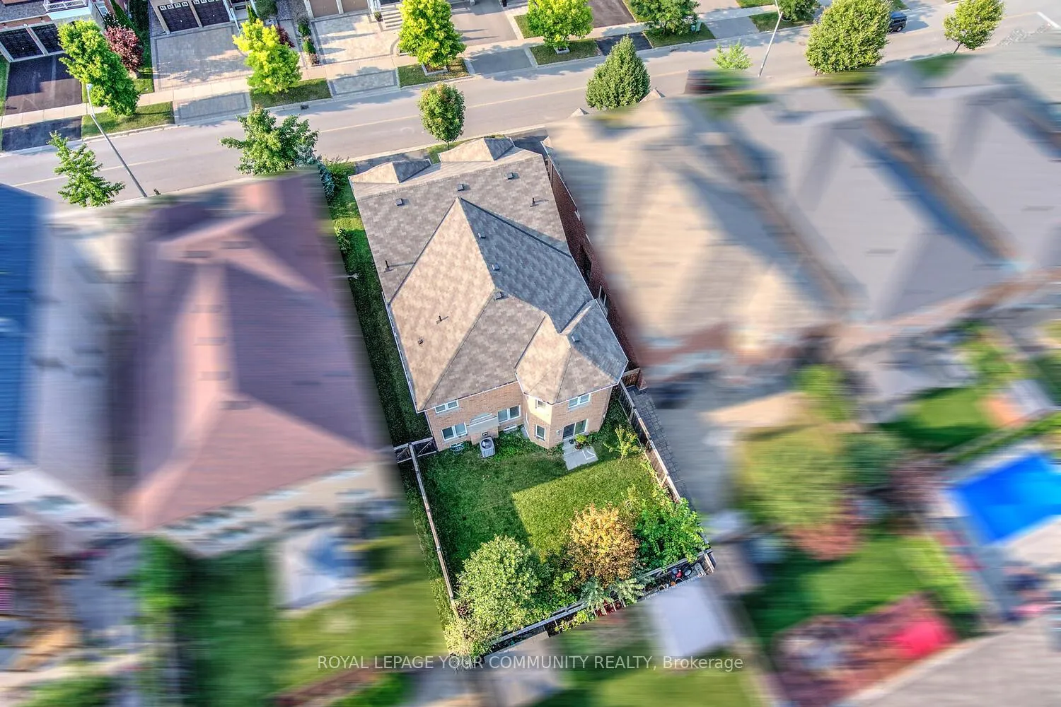 Photo 40 of 23 Barletta Drive, Vaughan, Patterson — HOMEH