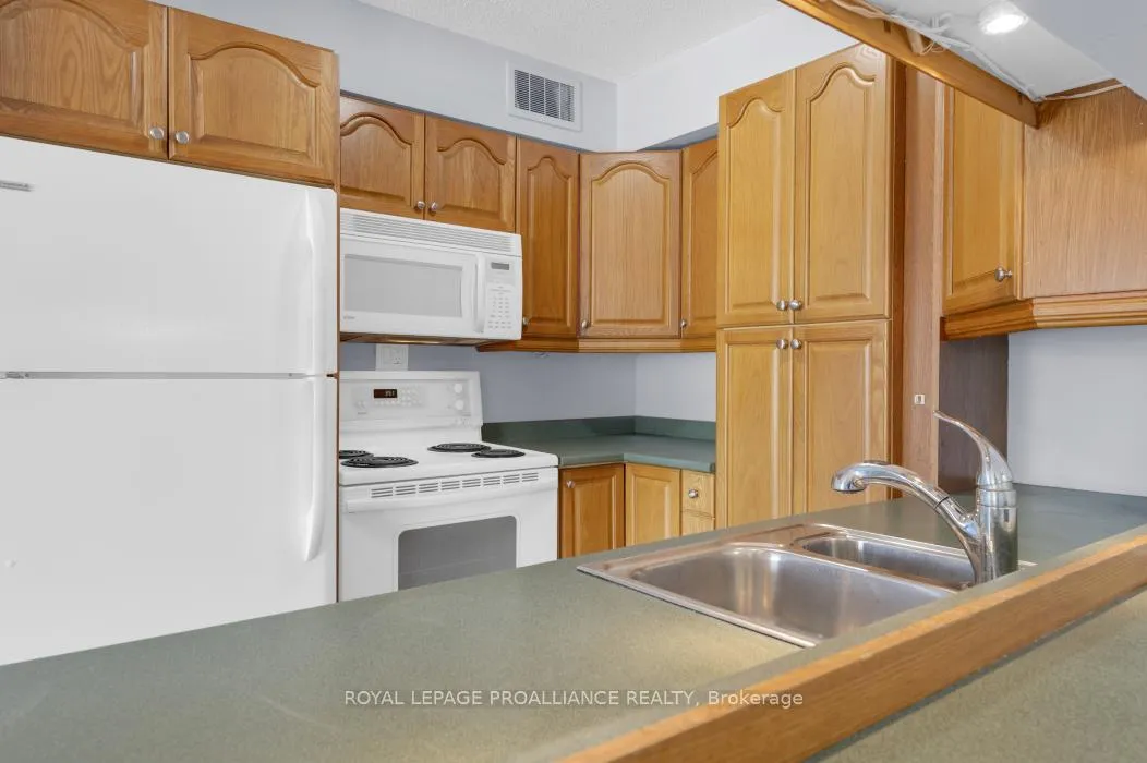 Photo 13 of Unit 405, 350 Front Street, Belleville, Belleville Ward — HOMEH