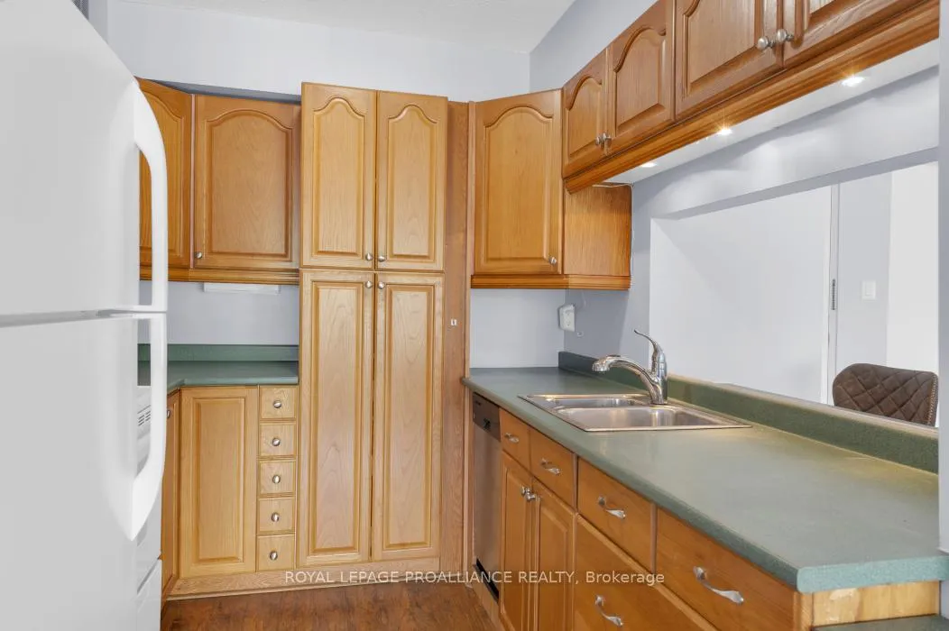 Photo 14 of Unit 405, 350 Front Street, Belleville, Belleville Ward — HOMEH