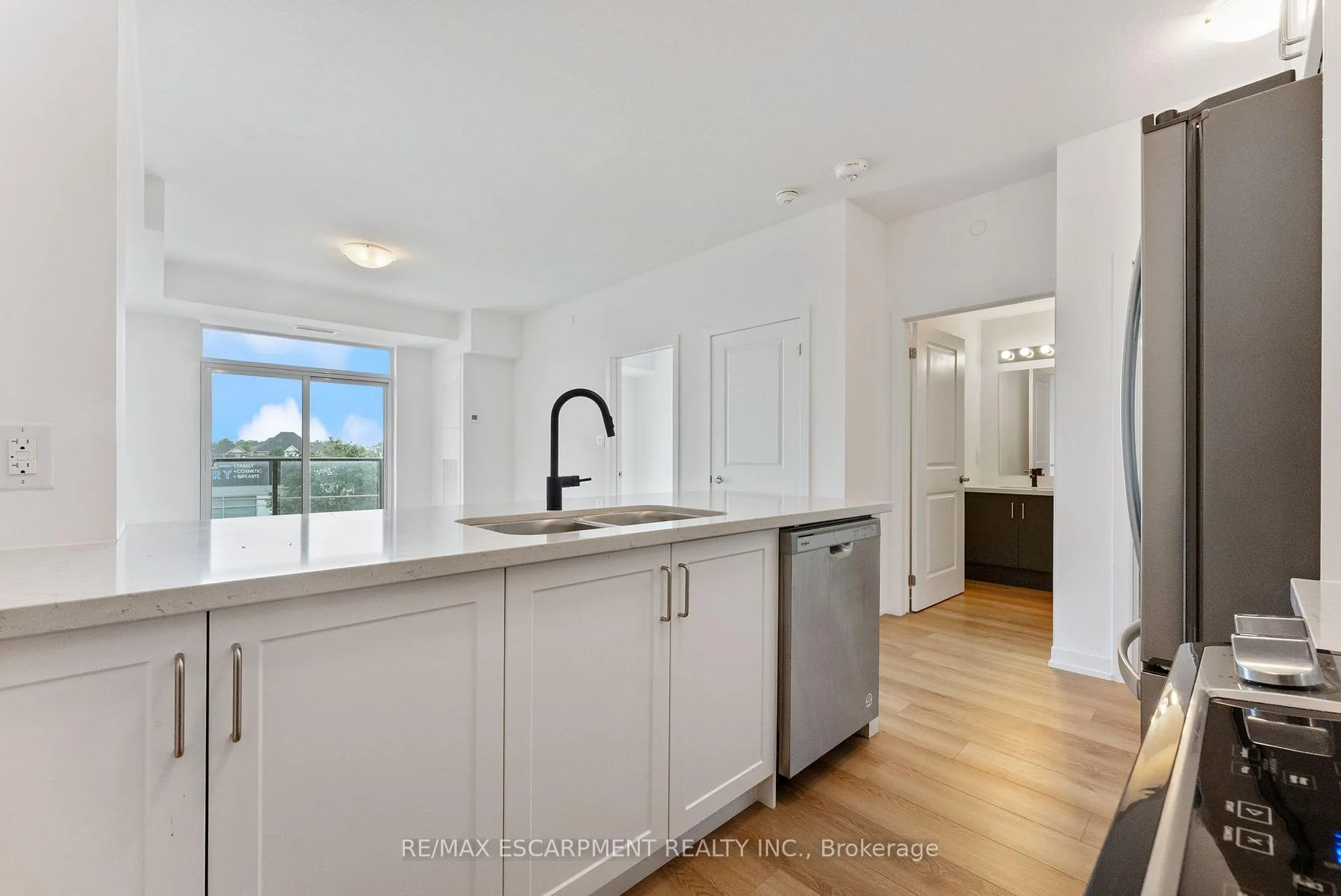 Photo 14 of Unit 331, 10 Mallard Trail, Hamilton, Waterdown — HOMEH