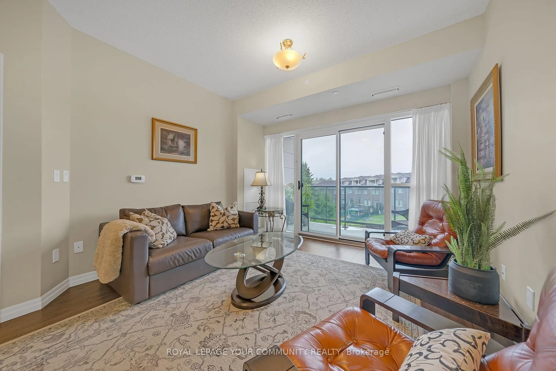 Photo 7 of Unit 301, 400 William Graham Drive, Aurora, Rural Aurora — HOMEH