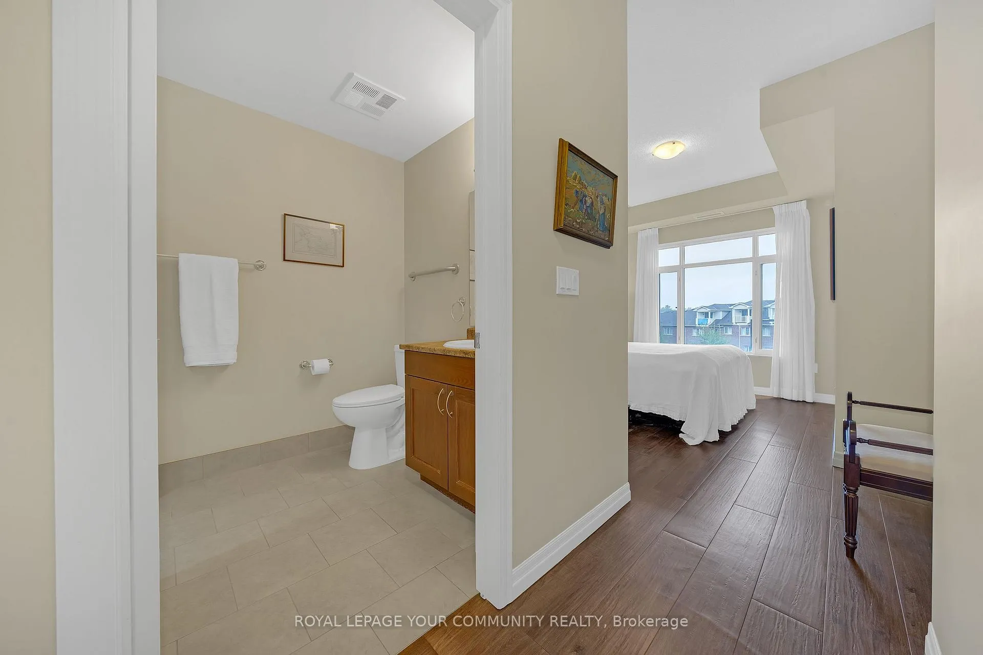 Photo 15 of Unit 301, 400 William Graham Drive, Aurora, Rural Aurora — HOMEH