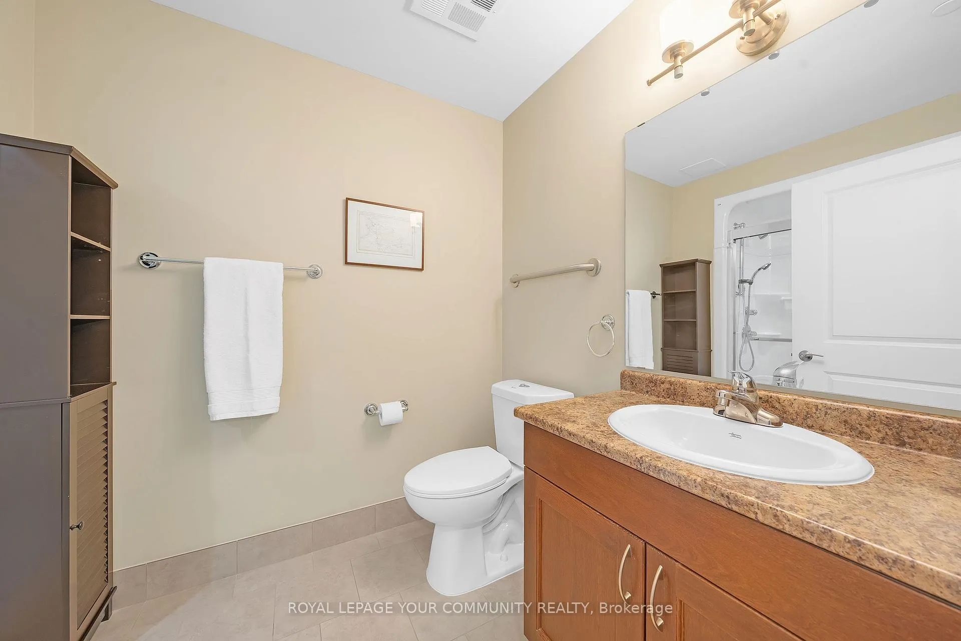 Photo 16 of Unit 301, 400 William Graham Drive, Aurora, Rural Aurora — HOMEH