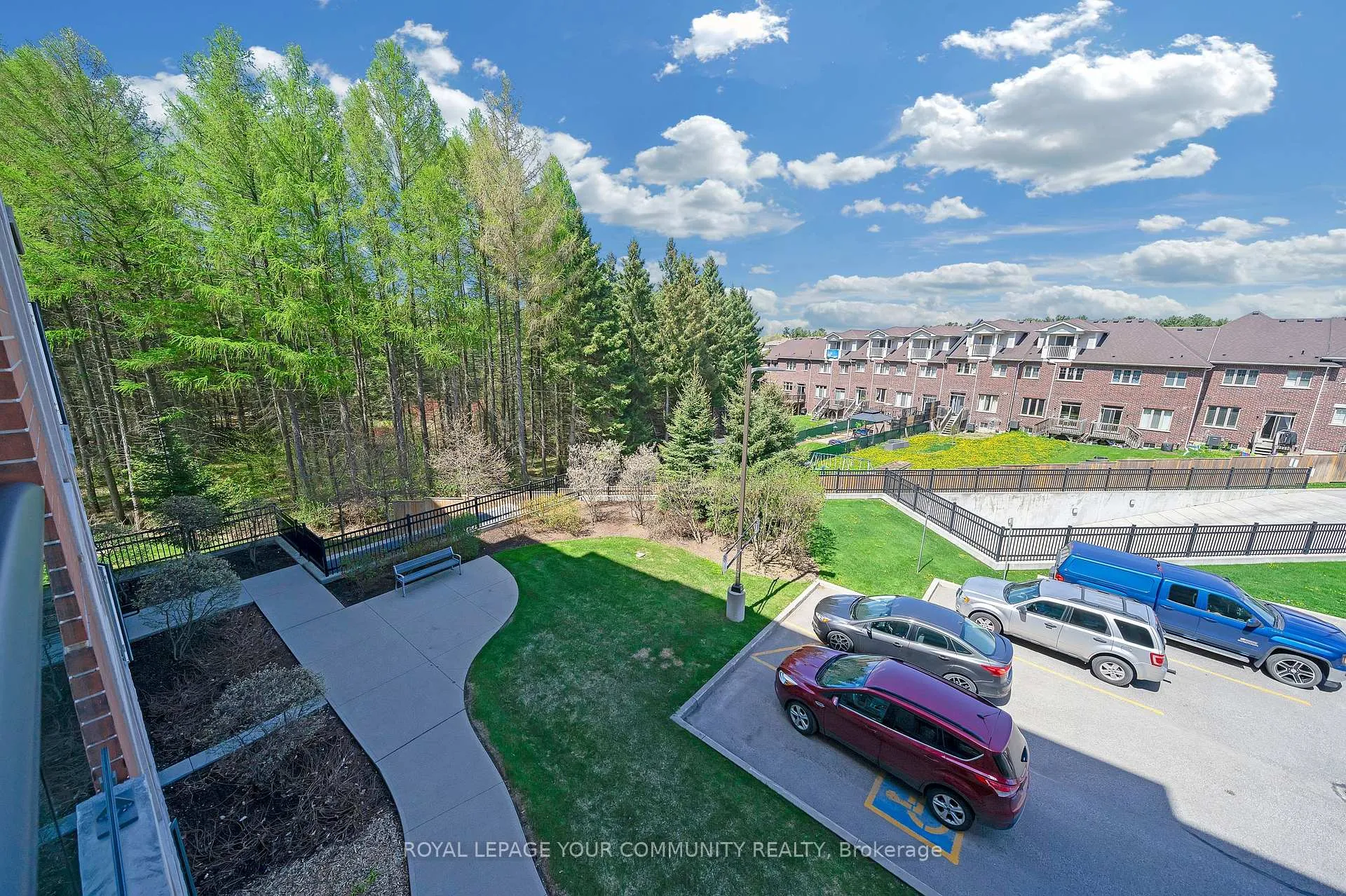 Photo 18 of Unit 301, 400 William Graham Drive, Aurora, Rural Aurora — HOMEH
