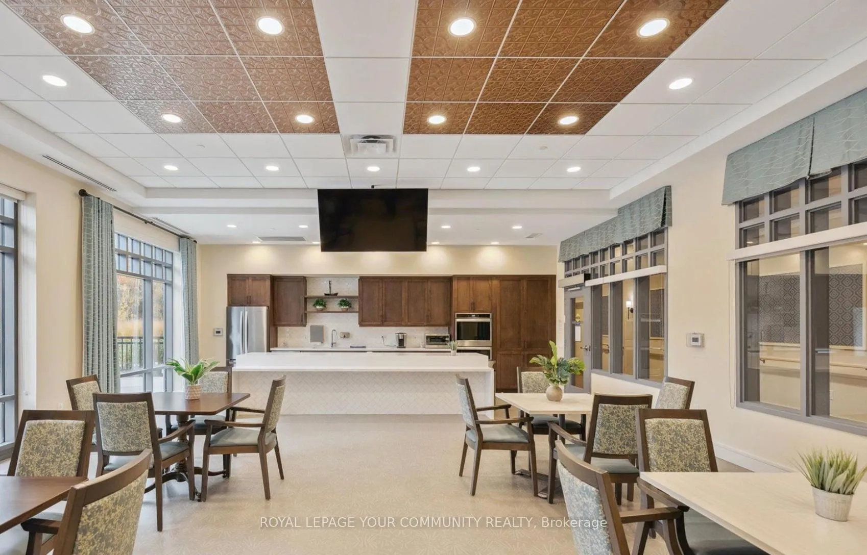 Photo 24 of Unit 301, 400 William Graham Drive, Aurora, Rural Aurora — HOMEH