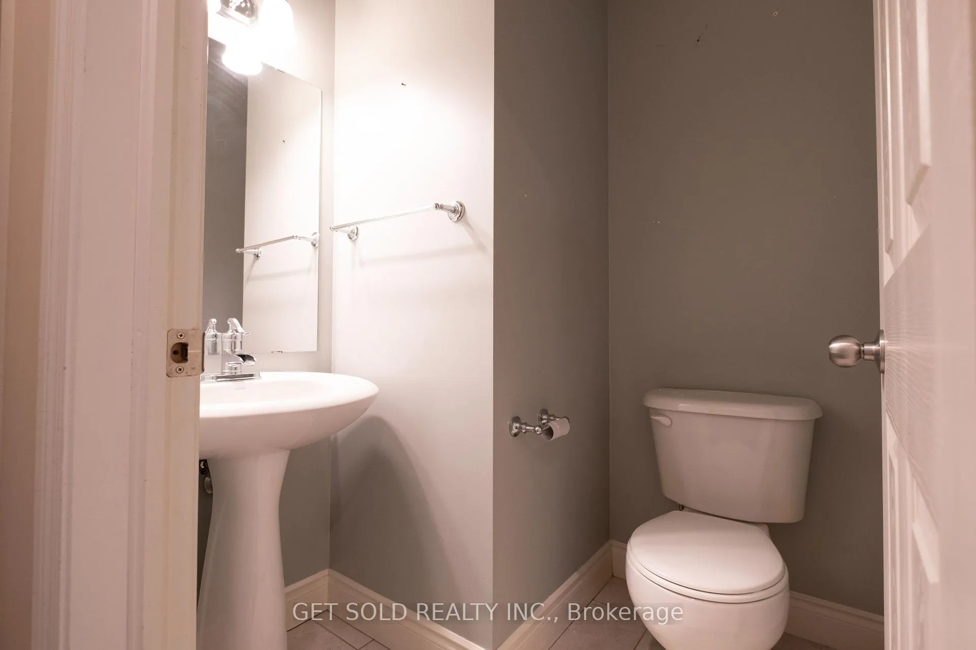 Photo 5 of 369 Travail Avenue, Oshawa, Kedron — HOMEH