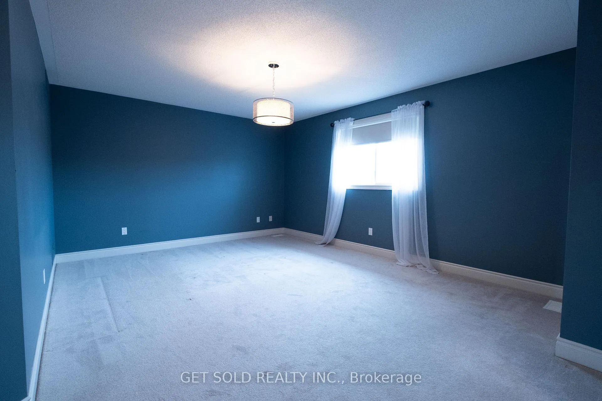 Photo 13 of 369 Travail Avenue, Oshawa, Kedron — HOMEH